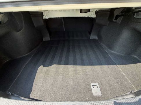 Used 2022 Toyota Camry XLE FWD image 28