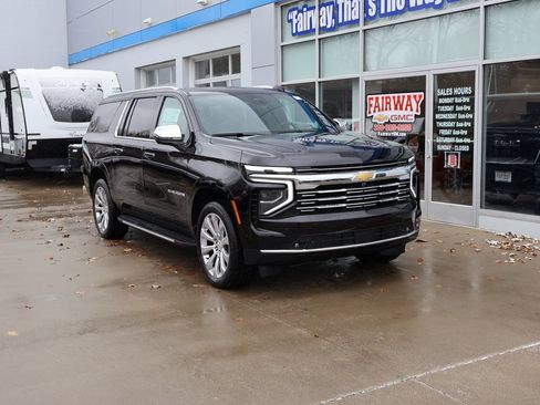 New 2025 Chevrolet Suburban Premier w/ Sun And Tow Package image 2