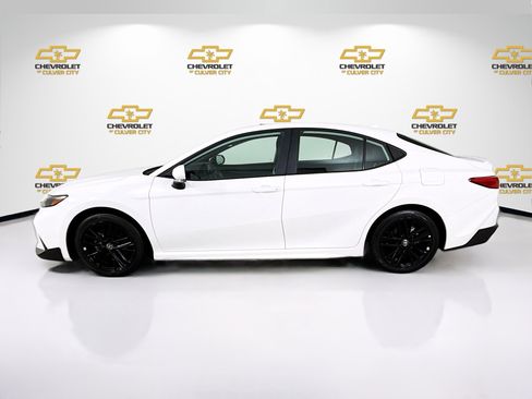 Used 2025 Toyota Camry XSE image 4