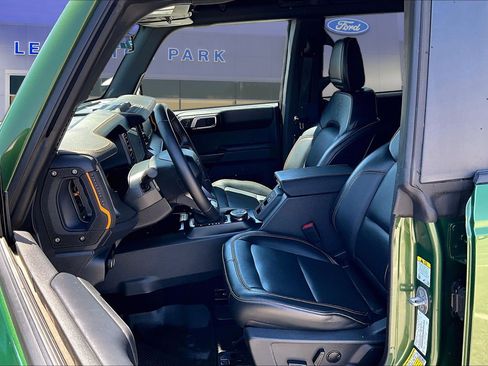 Used 2024 Ford Bronco Badlands w/ Sasquatch Package AWD/4WD image 21