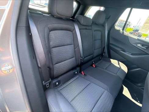 Used 2026 Chevrolet Equinox LT FWD image 24