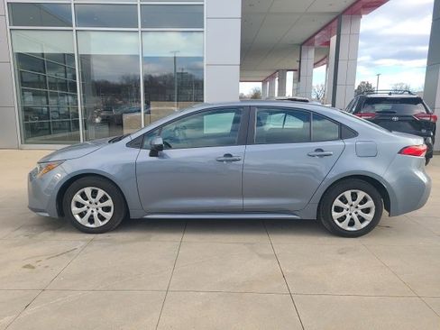 Used 2024 Toyota Corolla LE image 4