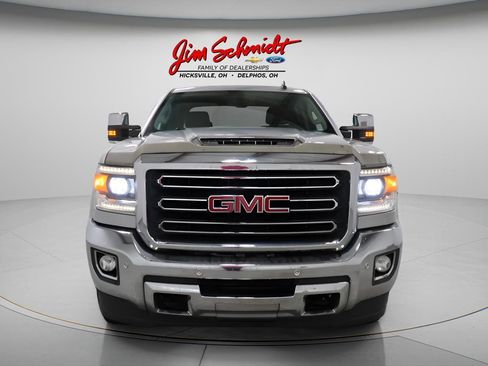 Used 2019 GMC Sierra 2500 SLT w/ Duramax Plus Package image 3