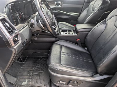 Used 2023 Kia Sorento EX AWD/4WD image 18