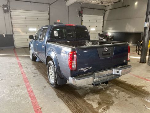 Used 2020 Nissan Frontier SV w/ SV Utility Package image 6