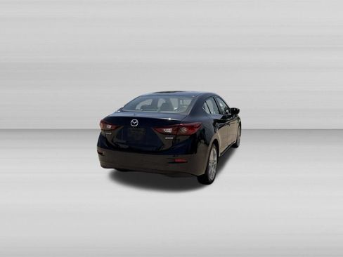 Used 2017 MAZDA MAZDA3 Touring FWD image 6
