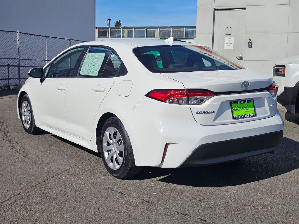 Certified 2023 Toyota Corolla LE FWD image 5