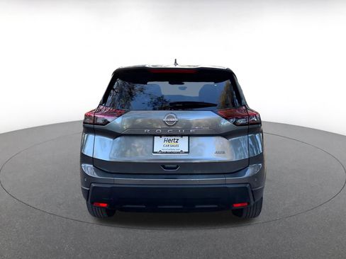 Used 2025 Nissan Rogue SV image 6