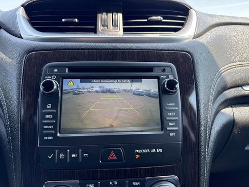 Used 2015 Chevrolet Traverse LT AWD/4WD image 23
