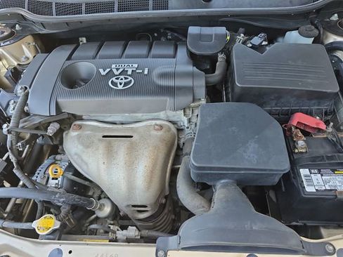Used 2010 Toyota Camry LE FWD image 16