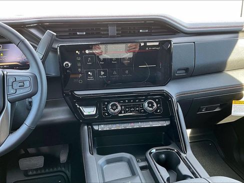 New 2026 GMC Sierra 2500 AT4 w/ AT4 Premium Plus Package AWD/4WD image 16