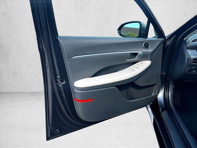 Used 2025 Hyundai Sonata SEL FWD image 17