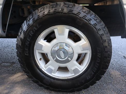 Used 2010 Ford F150 Lariat AWD/4WD image 40