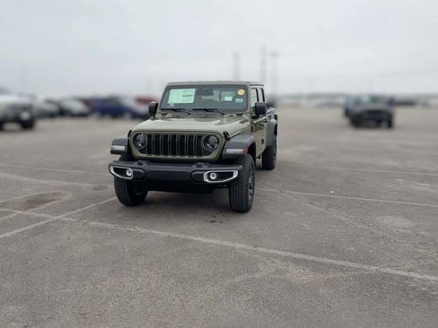 New 2026 Jeep Gladiator Sport image 3