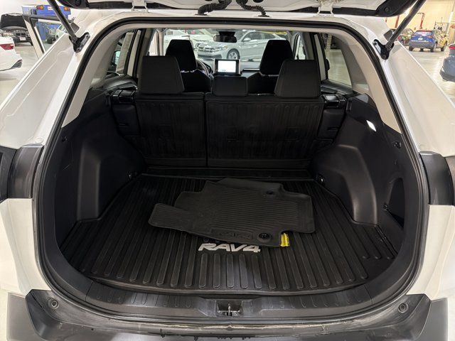 Used 2024 Toyota RAV4 LE AWD/4WD image 12
