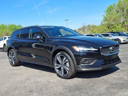 Certified 2025 Volvo V60 B5 Cross Country Plus
