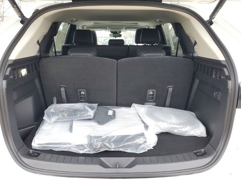 New 2026 MAZDA CX-90 Plug-In Hybrid w/ Preferred image 8