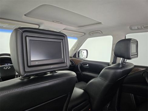 Used 2017 INFINITI QX80 2WD w/ Driver Assistance Package image 14