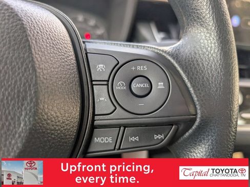 Used 2025 Toyota Corolla LE FWD image 16