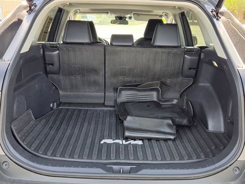 Used 2022 Toyota RAV4 XLE Premium AWD/4WD image 16