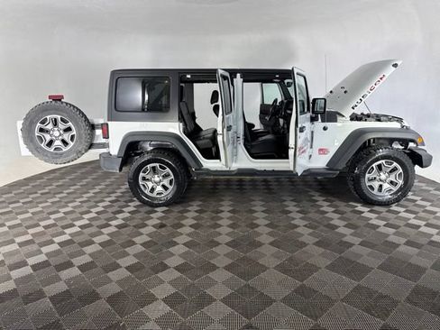 Used 2017 Jeep Wrangler Unlimited Rubicon AWD/4WD image 16