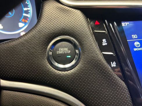 Used 2013 Cadillac XTS Premium image 16