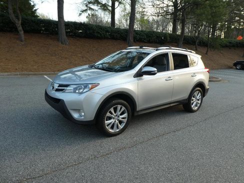 Used 2013 Toyota RAV4 Limited image 29