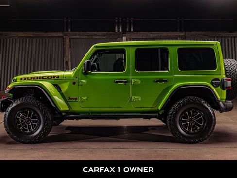 Used 2025 Jeep Wrangler Unlimited Rubicon AWD/4WD image 5