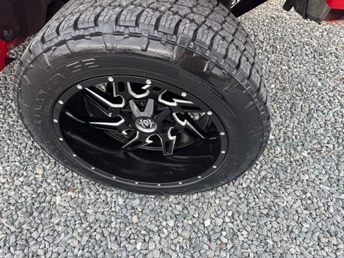 Used 2018 Chevrolet Silverado 1500 Custom w/ Rally 1 Edition image 9