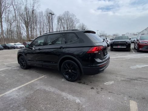 Used 2022 Volkswagen Tiguan SE R-Line image 6