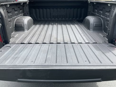 Used 2022 Chevrolet Silverado 1500 High Country w/ High Country Premium Package AWD/4WD image 45