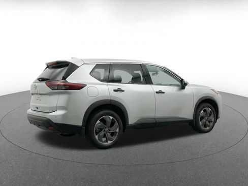 Used 2025 Nissan Rogue SV AWD/4WD image 18