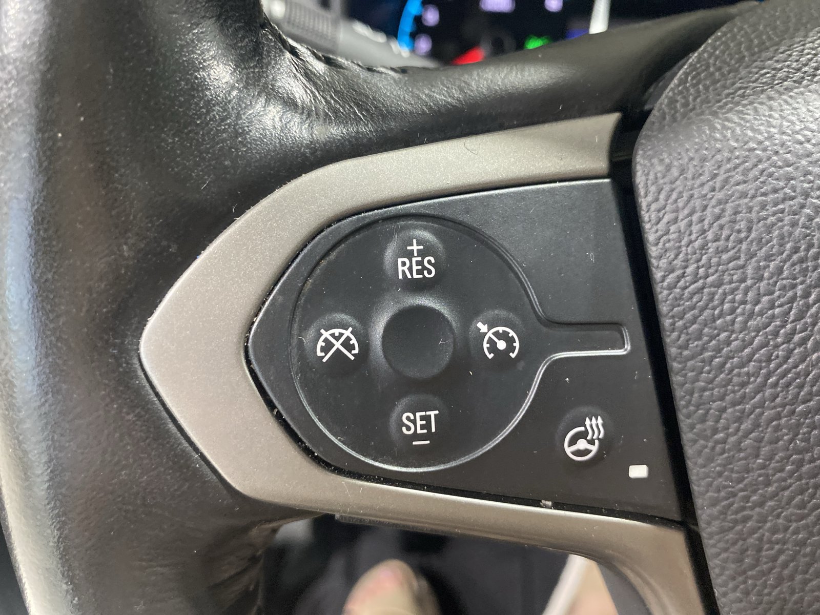 Used 2022 Chevrolet Colorado Z71 AWD/4WD image 24