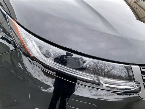 Used 2024 Land Rover Range Rover Sport SE image 32