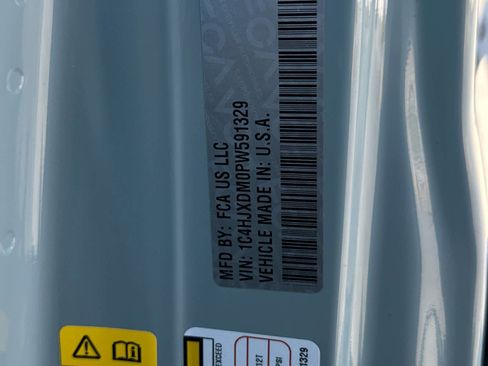 Used 2023 Jeep Wrangler Freedom Edition image 30