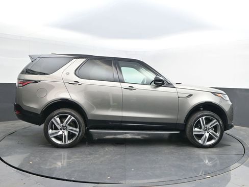 New 2025 Land Rover Discovery Metropolitan Edition AWD/4WD image 8
