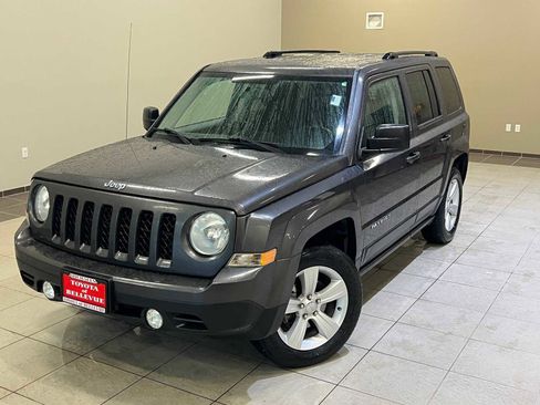 Used 2014 Jeep Patriot Latitude w/ Sun/Sound Group image 1
