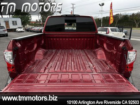 Used 2017 Nissan Titan SV AWD/4WD image 22