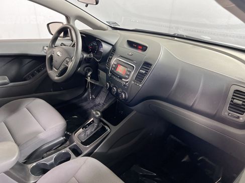 Used 2017 Kia Forte LX FWD image 25