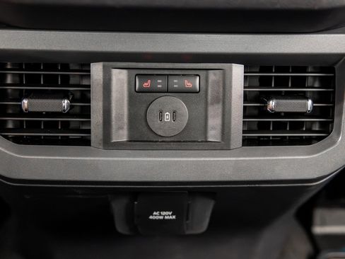 Used 2025 Ford F250 Lariat AWD/4WD image 39