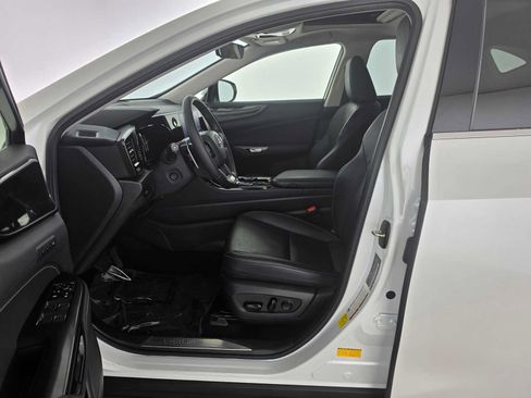 Certified 2025 Lexus NX 250 FWD w/ Premium Package image 20