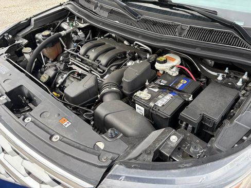 Used 2019 Ford Explorer XLT FWD image 26