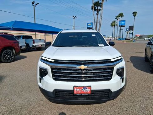New 2026 Chevrolet Traverse LT w/ LPO, Floor Liner Package FWD image 2