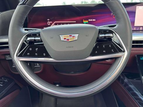Used 2026 Cadillac Escalade ESV Luxury w/ Touring Package AWD/4WD image 29