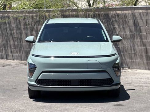 Used 2024 Hyundai Kona SEL FWD image 3