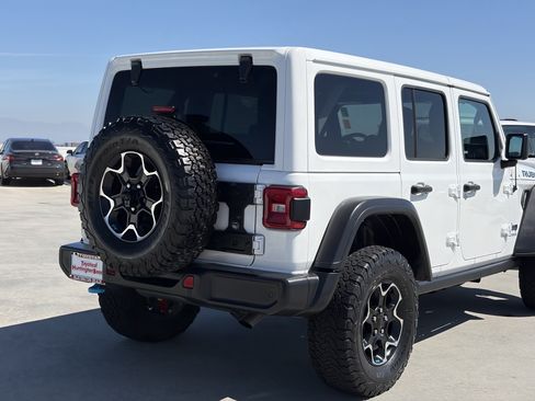 Used 2022 Jeep Wrangler Unlimited Rubicon 4xe w/ Cold Weather Group AWD/4WD image 4