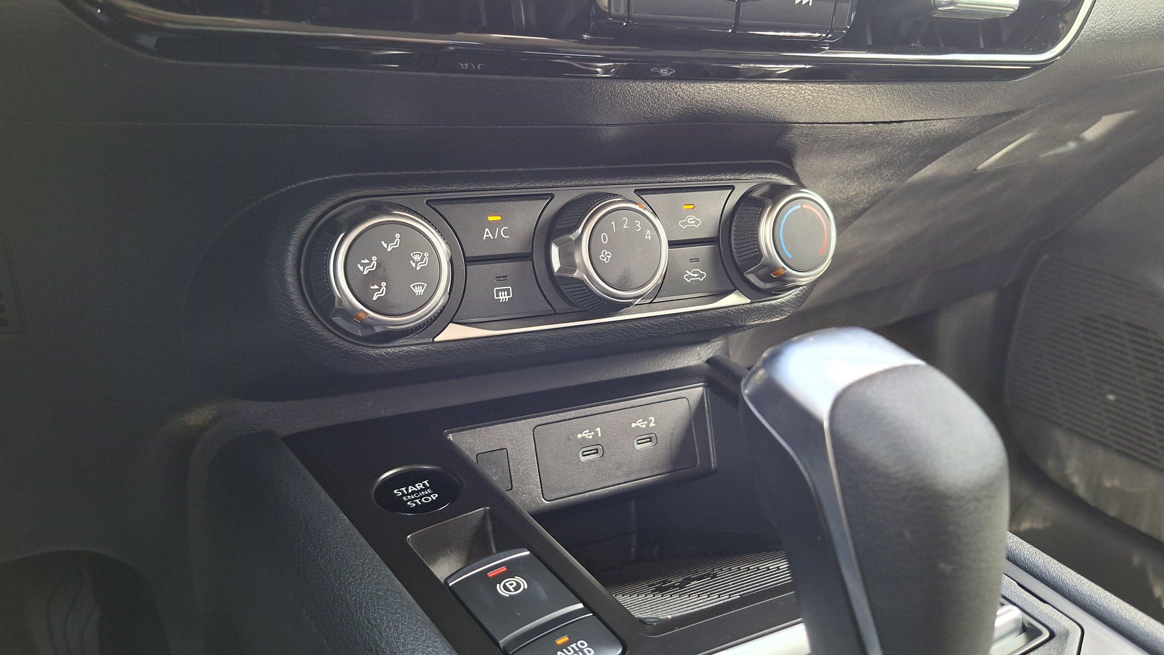 Certified 2025 Nissan Kicks SV FWD image 15