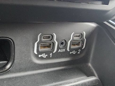 Used 2020 RAM 1500 Big Horn AWD/4WD image 9