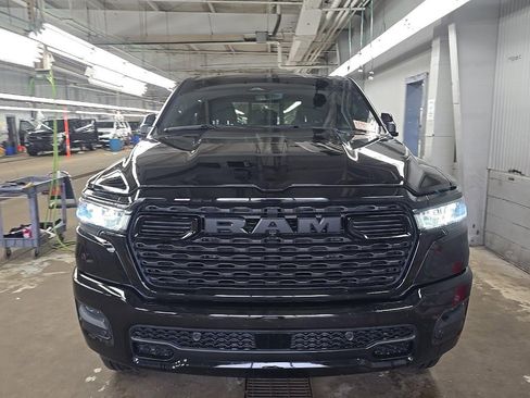 Used 2025 RAM 1500 Big Horn AWD/4WD image 3