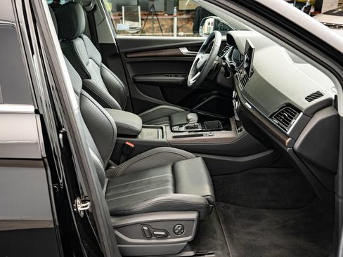 Used 2021 Audi Q5 Prestige w/ Prestige Package AWD/4WD image 24